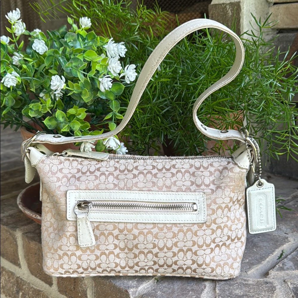 Coach Signature C Demi
Ivory Gold Silver Beige 4153 - Picture 1 of 9